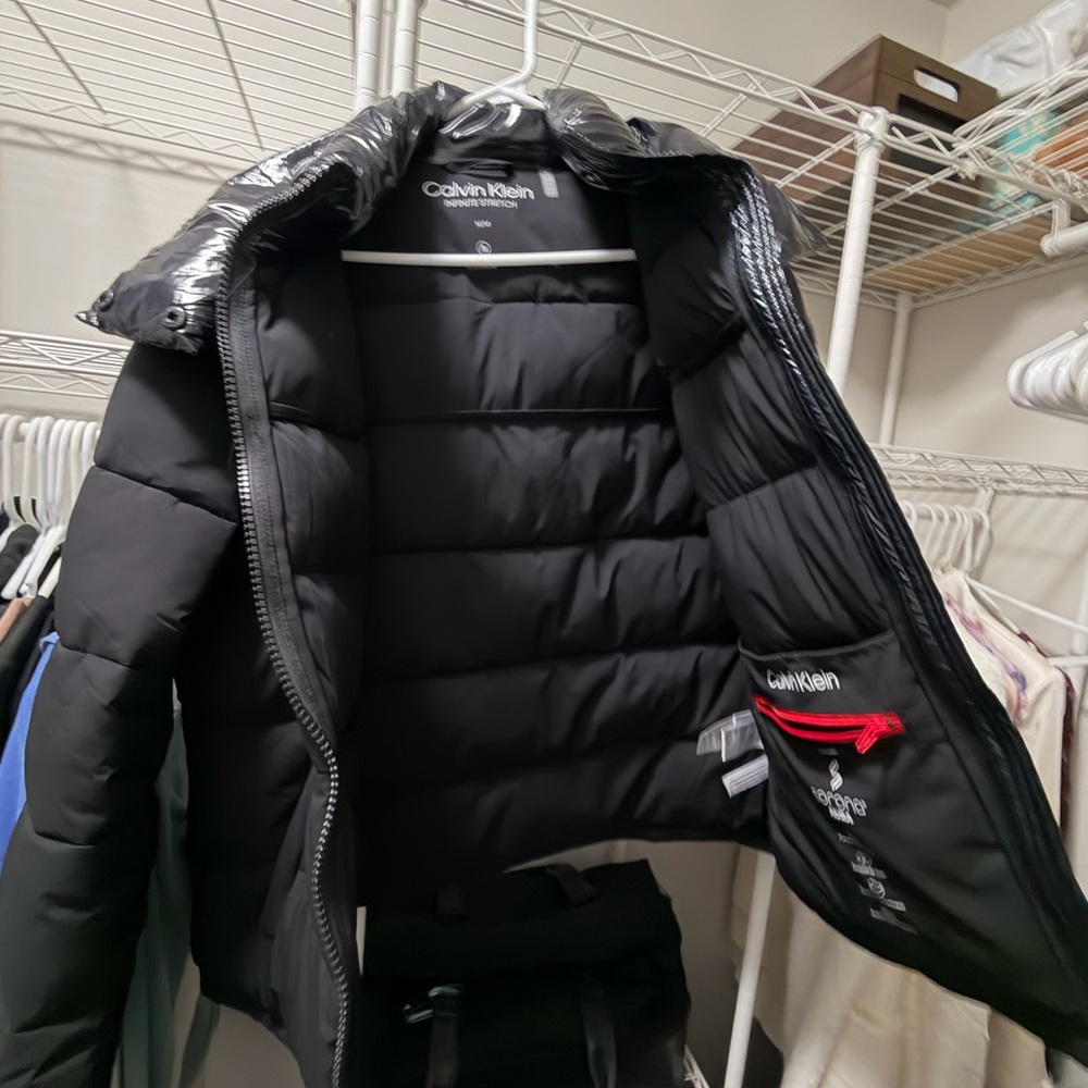 Calvin Klein Women’s Sleek Black Puffer Coat